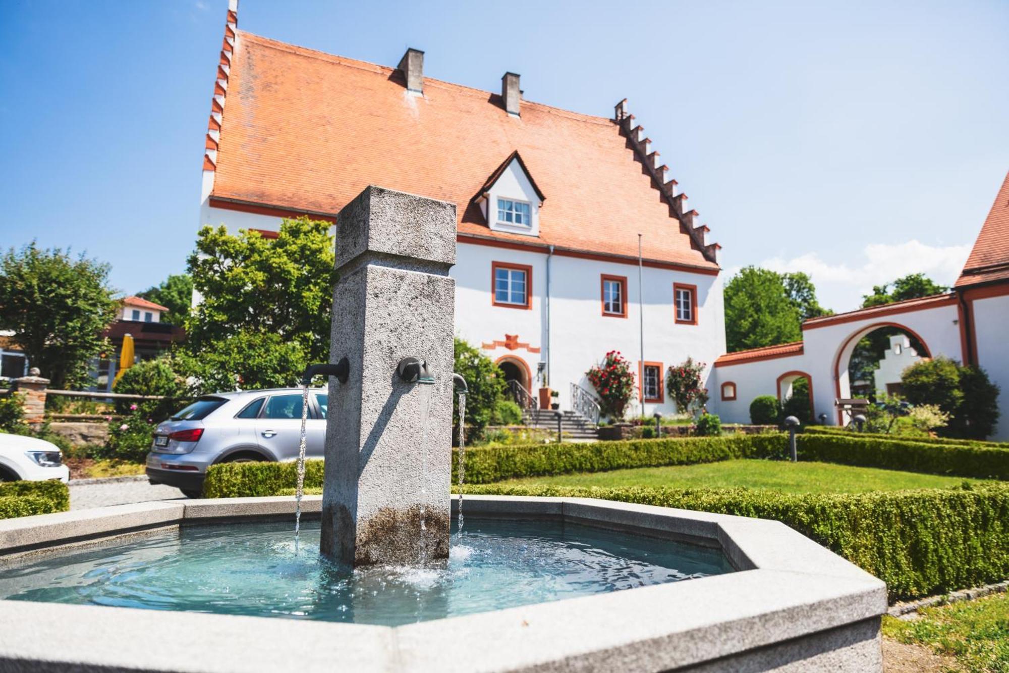 Schlossgasthof Roesch Blaibach Bagian luar foto