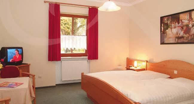 Schlossgasthof Roesch Blaibach Bagian luar foto